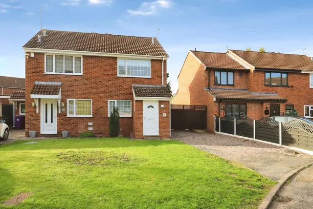 Newcott Close, Wolverhampton, WV9, photo 1