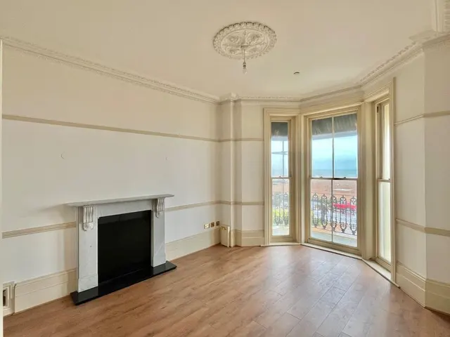Marine Crescent, Folkestone, CT20, photo 2