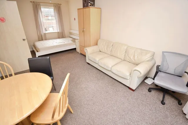 Photo 2 — Gillquart Way, Parkside, Coventry, CV1