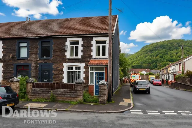 Merthyr Road, Pontypridd, photo 1