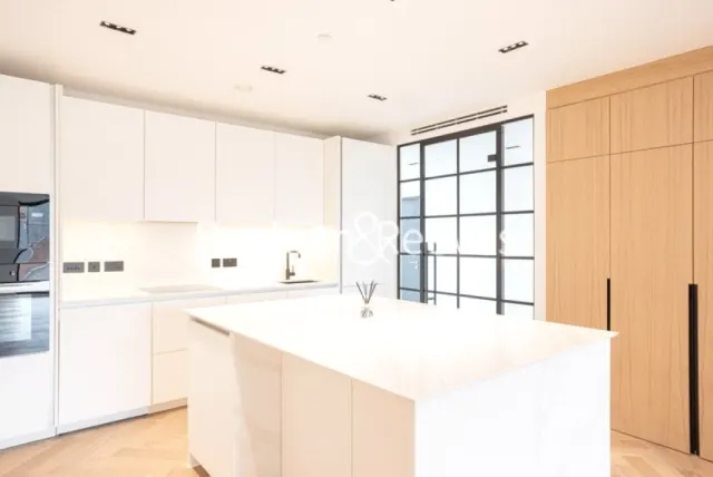 Cluny Mews, Kensington, SW5, photo 1