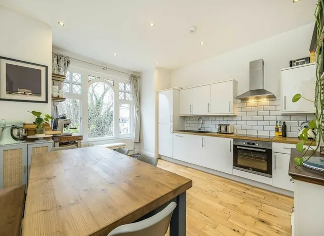 Photo 2 — Westbere Road, West Hampstead, NW2