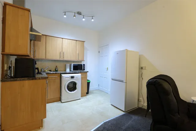 Nelson Street, Perth, PH2, photo 2