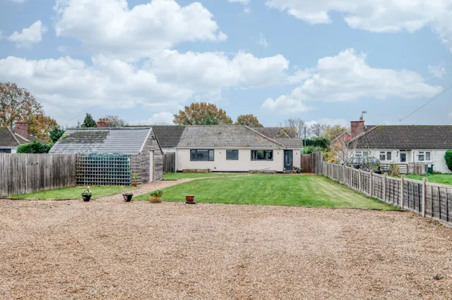 Sinton Green, Hallow, WR2, photo 1