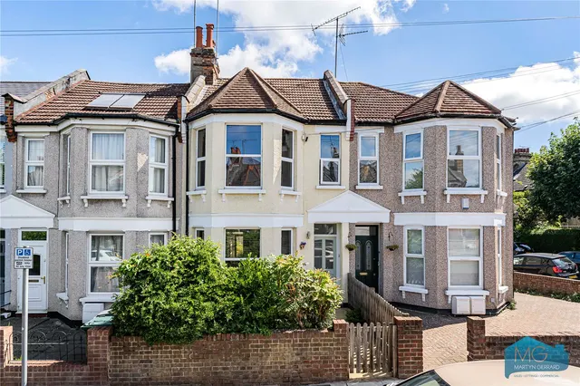 Pembroke Road, London, N10, photo 1