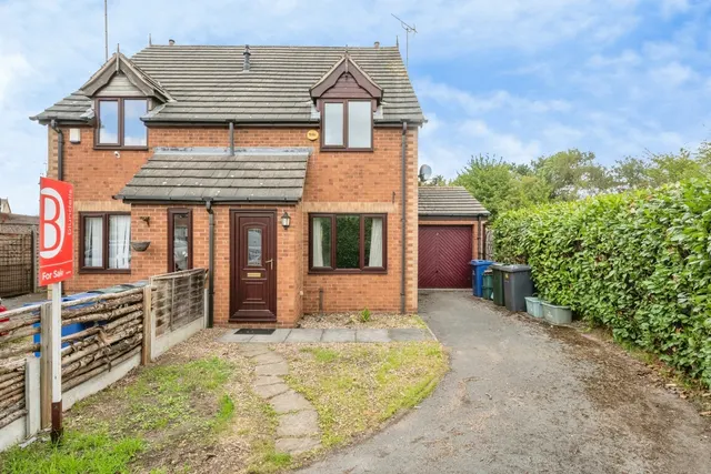 Grace Road, Edlington, Doncaster, South Yorkshire, DN12, photo 1