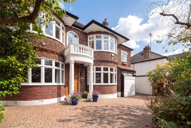 Bryan Avenue, Willesden, NW10, photo 1
