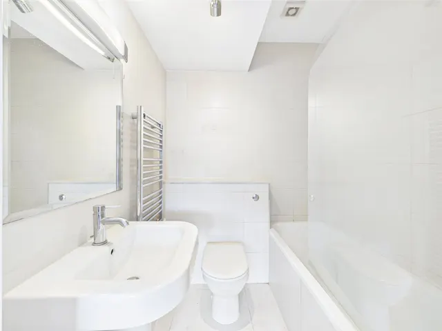 Kings Road, Richmond, TW10, photo 3