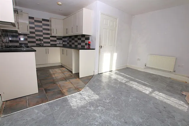 Photo 3 — Auctioneers Way, Northampton