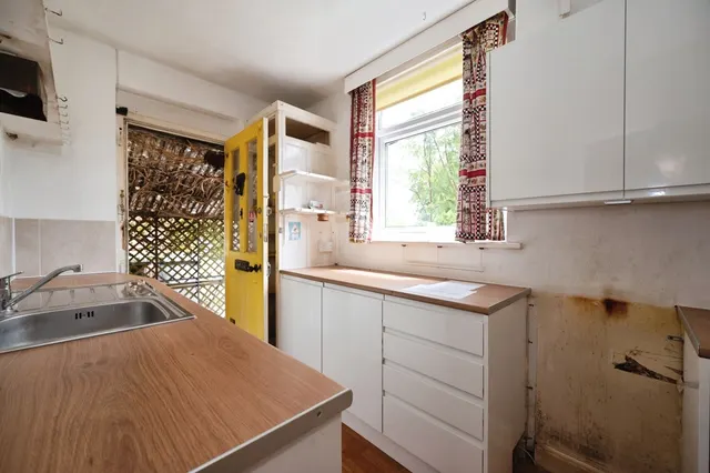 Sea Front Estate, Hayling Island, PO11, photo 3