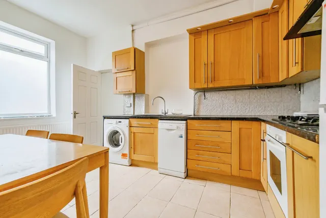 Scholes Street, Bury, BL8, photo 3