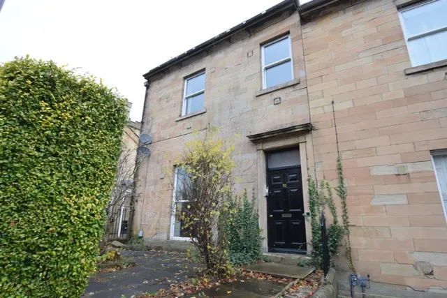 New North Road, Huddersfield, photo 1