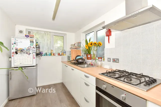 Cheriton Road, Folkestone, CT20, photo 3