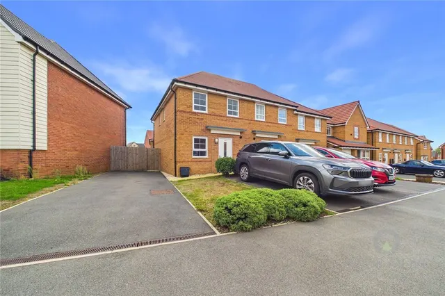 Mardell Way, Overstone Gate, Northampton, NN6, photo 1