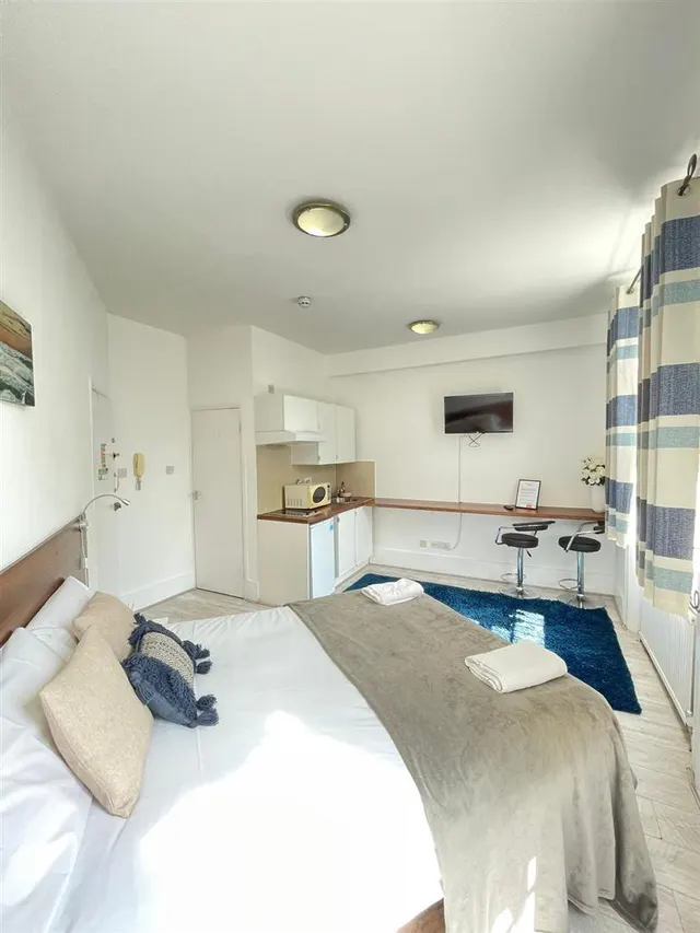 Knaresborough Place, London, SW5, photo 3