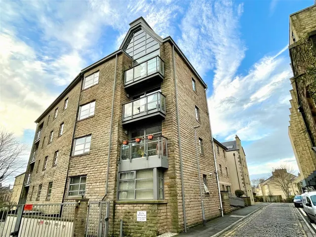 Henry Street, Lancaster, LA1, photo 2