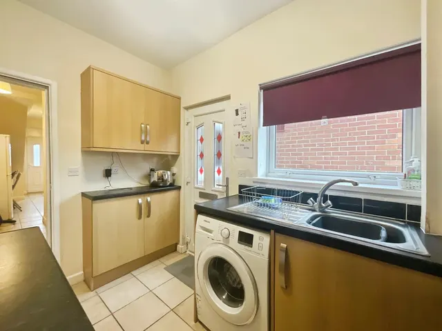 Vale Drive, Mansfield, NG20, photo 3