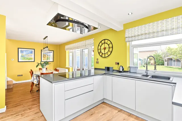Vicarage Road, Pitstone, LU7, photo 2