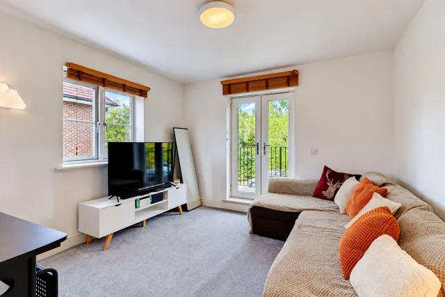 Freer Crescent, High Wycombe, HP13, photo 2