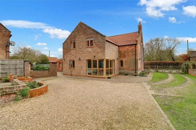 Luibeg House South End, Goxhill, DN19, photo 3