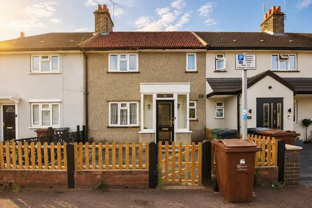 Dawson Avenue, Barking, IG11, photo 1