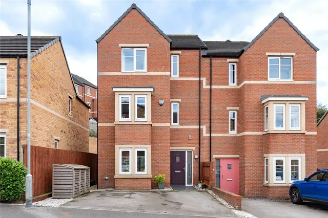 Valley View Drive, Apperley Bridge, BD10, photo 1