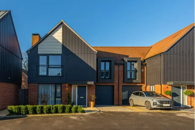 Stillwater Close, Cranleigh, GU6, photo 1