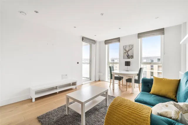 Levett Square, TW9, photo 3