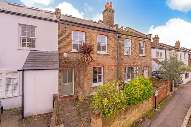 Albion Road, Twickenham, TW2 6QJ, photo 1