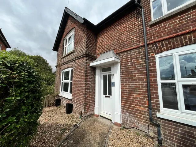 Highcliffe Road, Winchester, SO23, photo 1