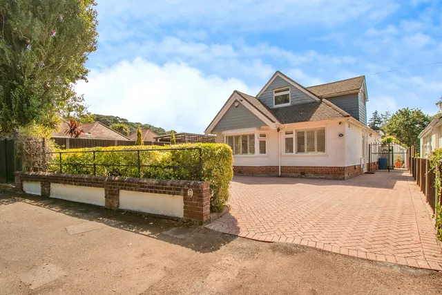 Elgin Road, Poole, BH14, photo 3