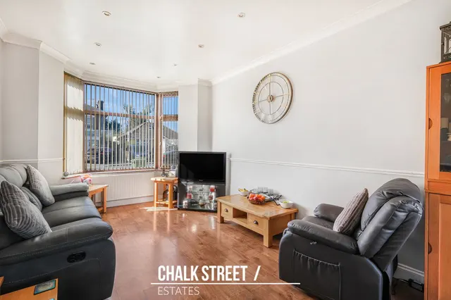 Photo 3 — Havering Road, Romford, RM1 4QU