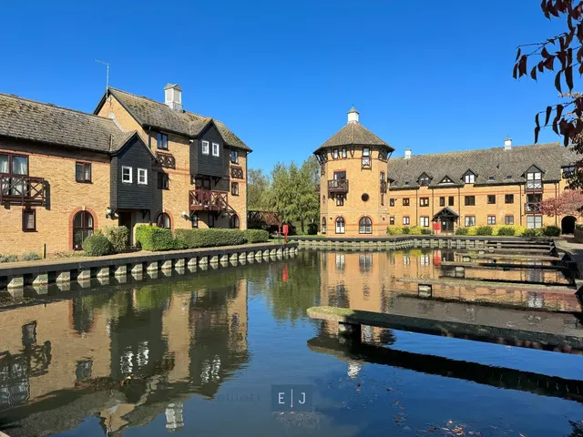Lawrence Moorings, Sawbridgeworth, CM21, photo 1