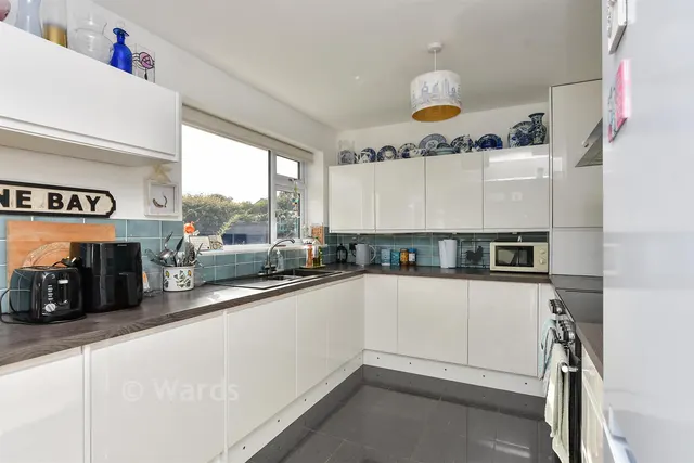 Queens Avenue, Broadstairs, CT10, photo 2