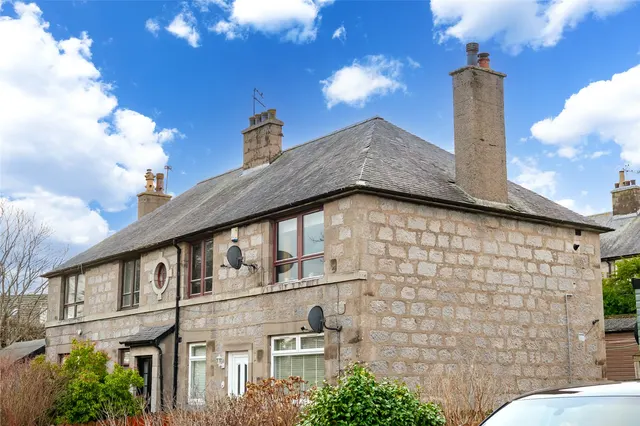 Hutcheon Gardens, Bridge of Don, AB23, photo 1