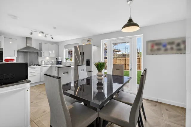 Photo 2 — 54 St Brendans View, Saltcoats,KA21 6GZ