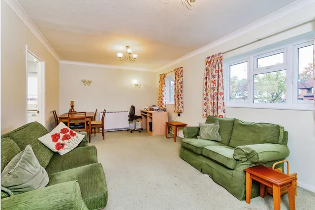 Photo 2 — Peregrine Gardens, Croydon, CR0