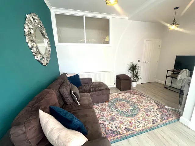 Fields Park Road, Pontcanna, CF11, photo 1