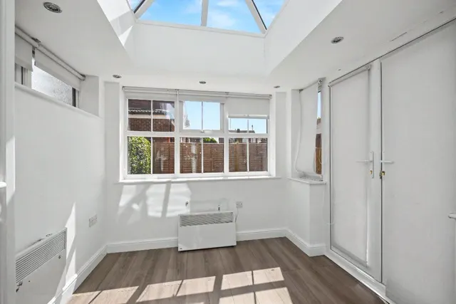Field View Cottages, Featherstone, WF7, photo 3