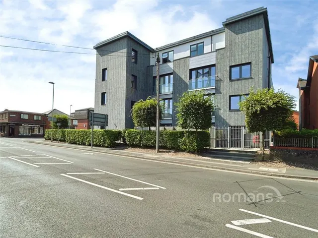 Kings Road, Fleet, GU51, photo 1