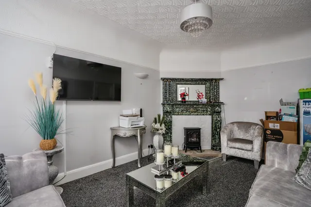Highbury Grove, Cosham, PO6, photo 2