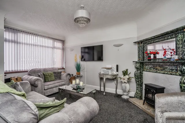 Highbury Grove, Cosham, PO6, photo 3