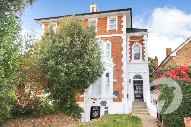 Park Crescent, Erith, DA8, photo 1