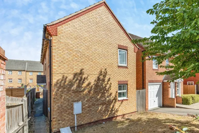 Photo 2 — Wilce Avenue, Wellingborough