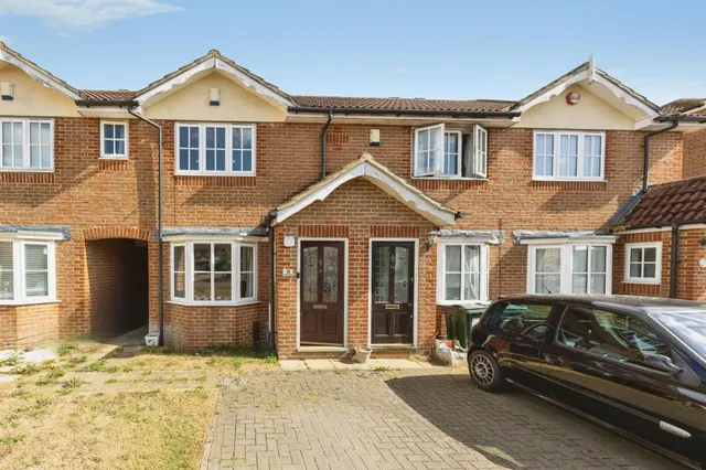 Manor House Drive, Kingsnorth, Ashford, photo 1