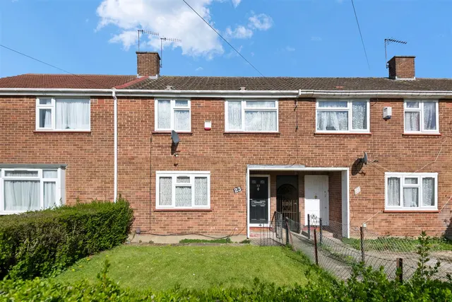 Owen Road, Hayes, photo 1