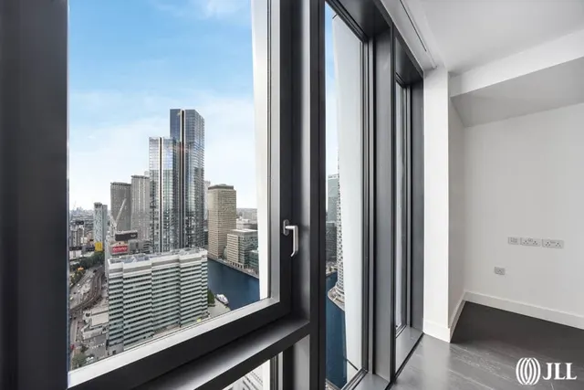 Amory Tower, Marsh Wall, E14, photo 2