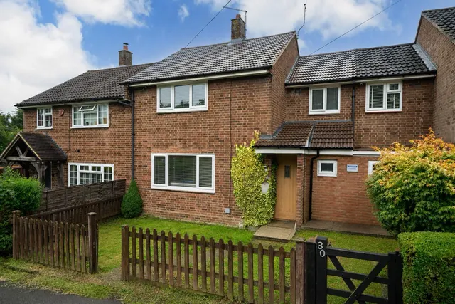 Glebe Cottages, Essendon, AL9, photo 1