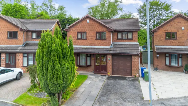 Holdenbrook Close, Leigh, Leigh, WN7 2HL, photo 1