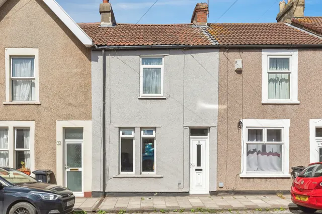 Bradley Crescent, Bristol, BS11, photo 1